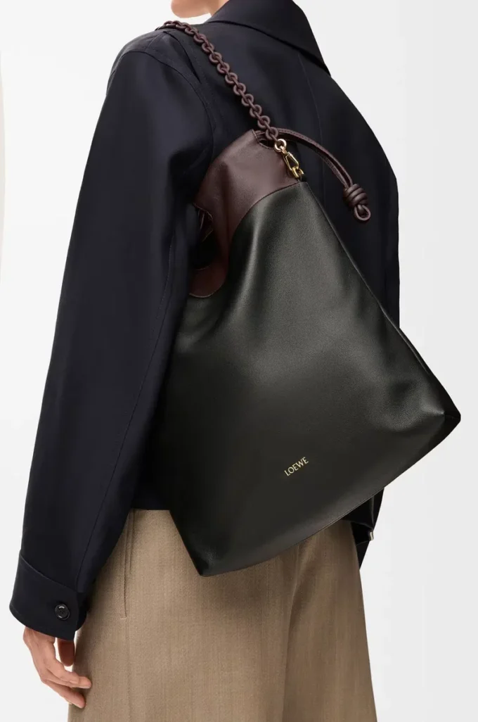 Flamenco purse tote in mellow nappa lambskin Black/Dark Chestnut