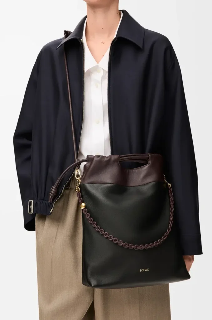 Flamenco purse tote in mellow nappa lambskin Black/Dark Chestnut