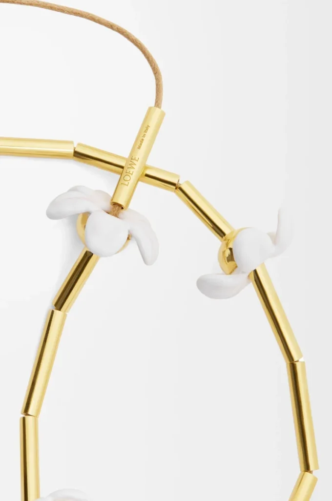 Flor necklace in sterling silver and enamel Gold/White Flor necklace in sterling silver and enamel Gold/White