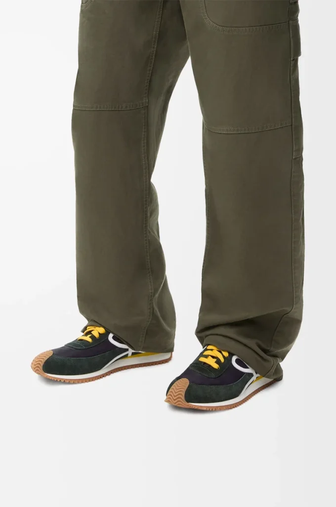 Flow Runner 2.0 in nylon and suede Black/White/Khaki