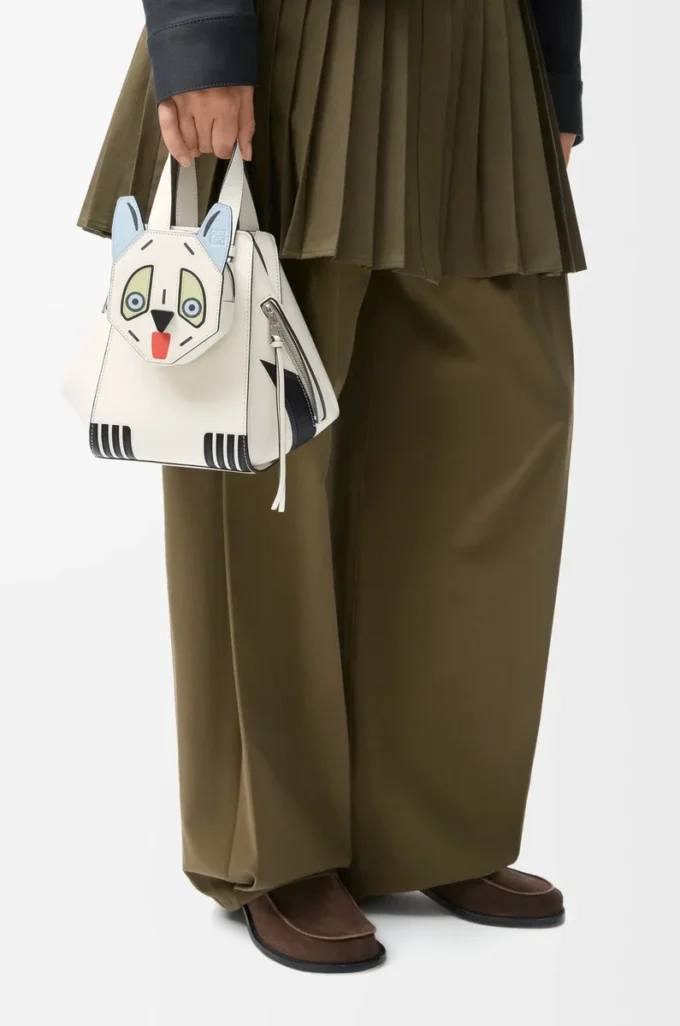 Futurist Cat compact Hammock bag in classic calfskin Soft White