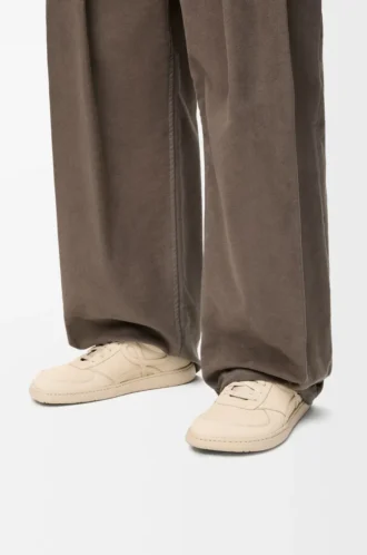 Jambo sneaker in suede calfskin Oat Milk