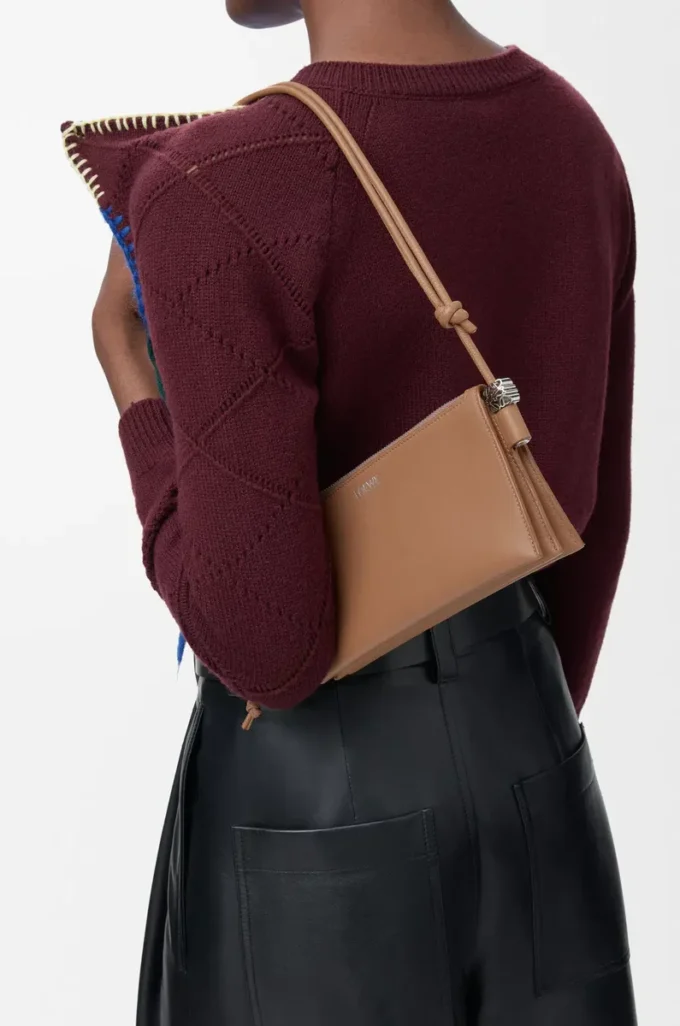 Joya pouch in nappa calfskin Mocha