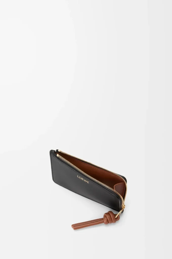 Knot coin cardholder in shiny nappa calfskin Black/Squirrel Knot coin cardholder in shiny nappa calfskin Black/Squirrel
