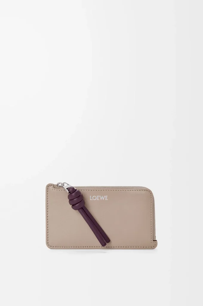 Knot coin cardholder in shiny nappa calfskin Clay/Plum Knot coin cardholder in shiny nappa calfskin Clay/Plum
