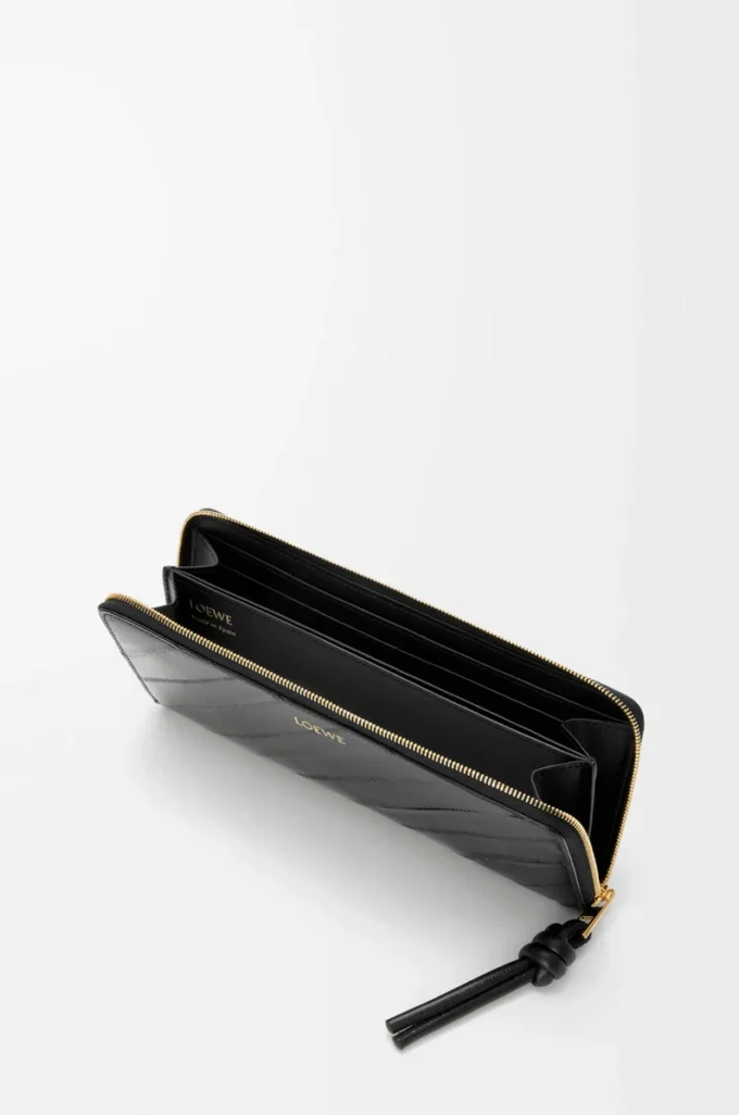 Knot slim zip around wallet in eel Black