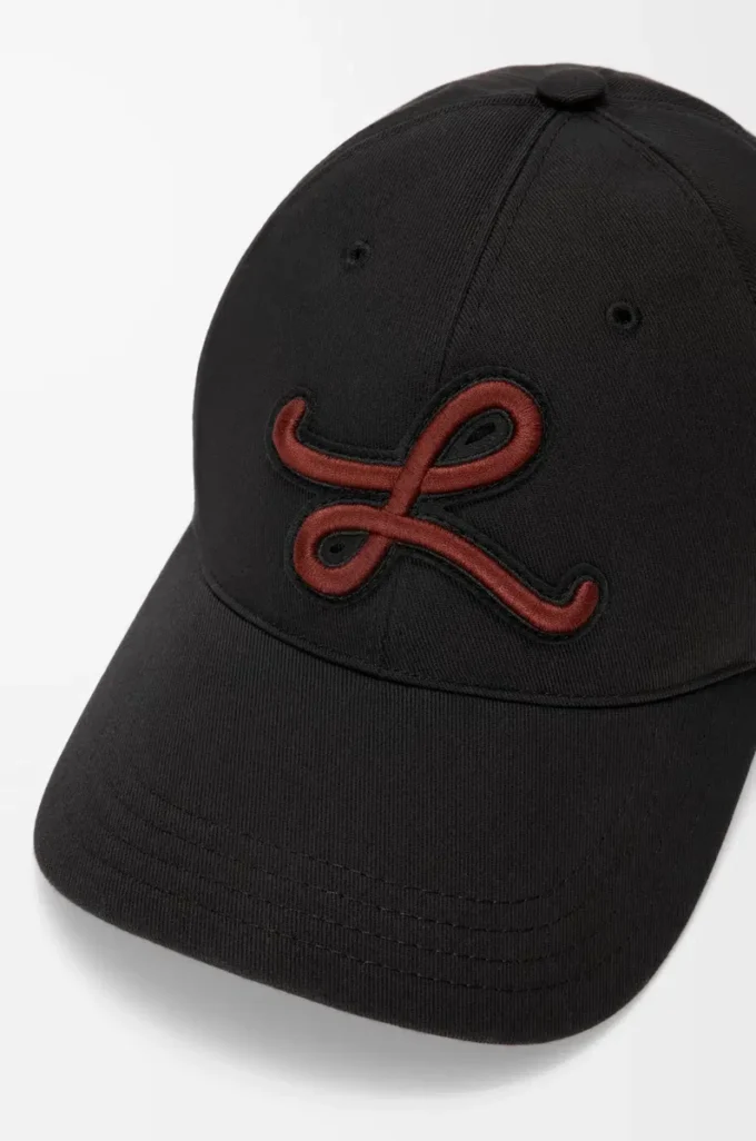 L patch cap in cotton Black