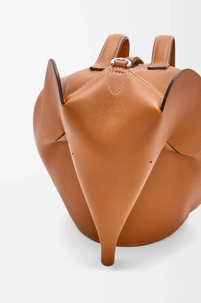 Large Elephant bag in classic calfskin Tan