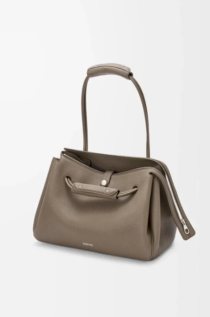 Large Madrid bag in supple grained calfskin Taupe