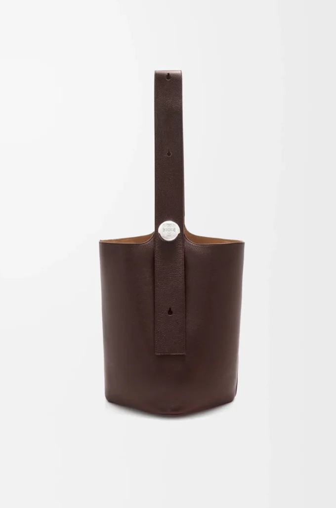 Large Pebble bucket in supple grained calfskin Oxblood
