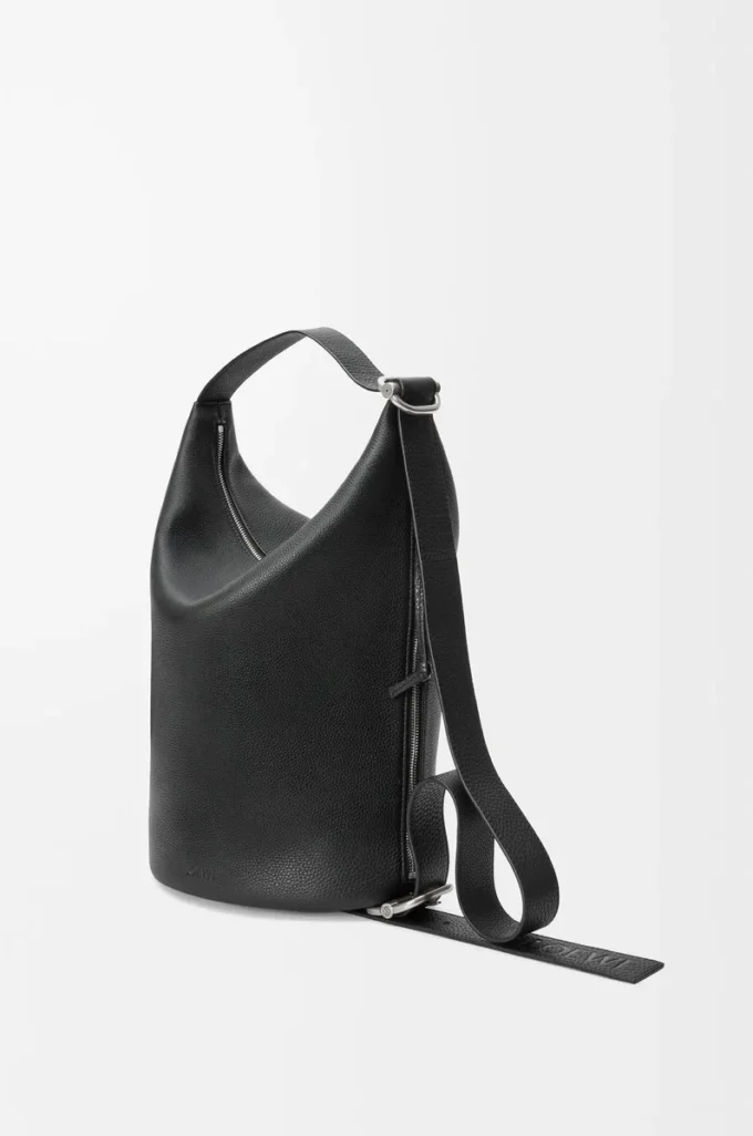 Loop bucket in supple grained calfskin Black