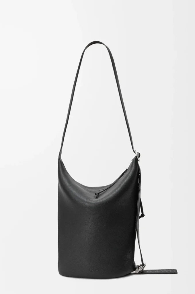 Loop bucket in supple grained calfskin Black