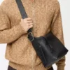 Loop hobo in supple grained calfskin Black