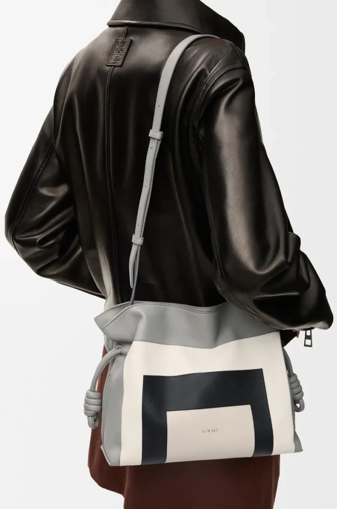 Medium Flamenco clutch in nappa calfskin Grey/Light Ghost
