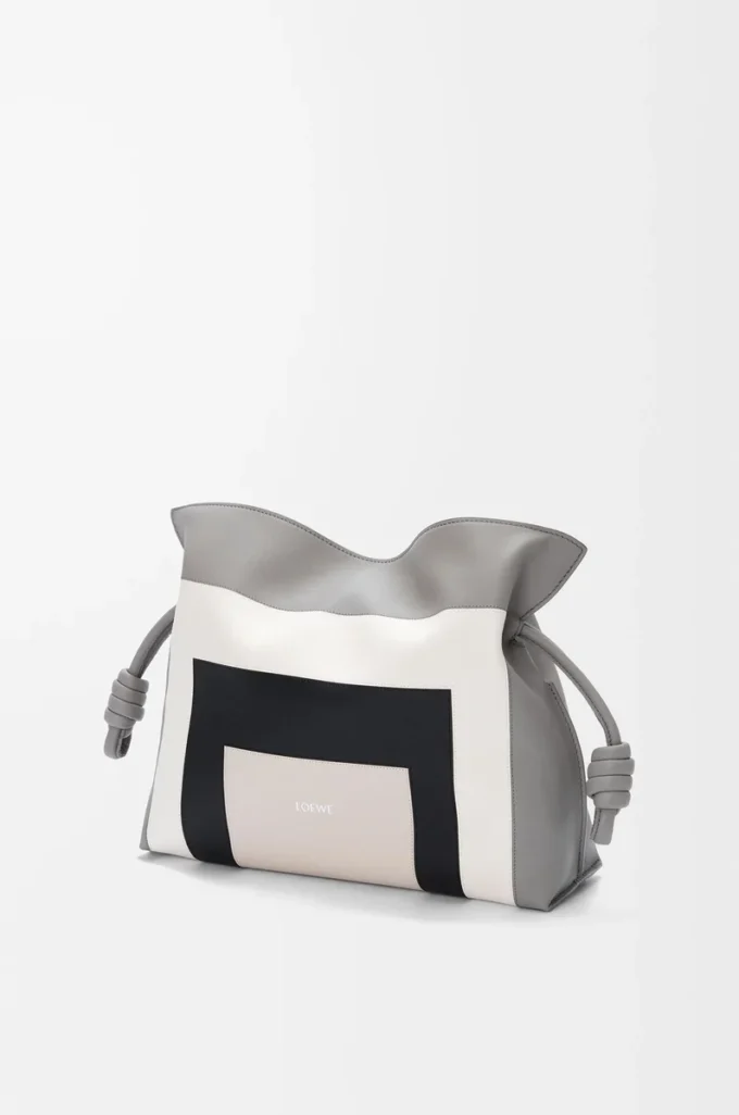 Medium Flamenco clutch in nappa calfskin Grey/Light Ghost
