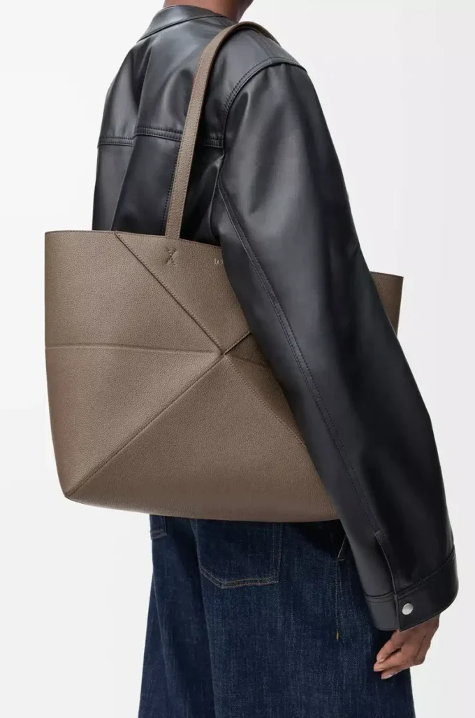 Medium horizontal Puzzle Fold tote in soft grained calfskin Taupe