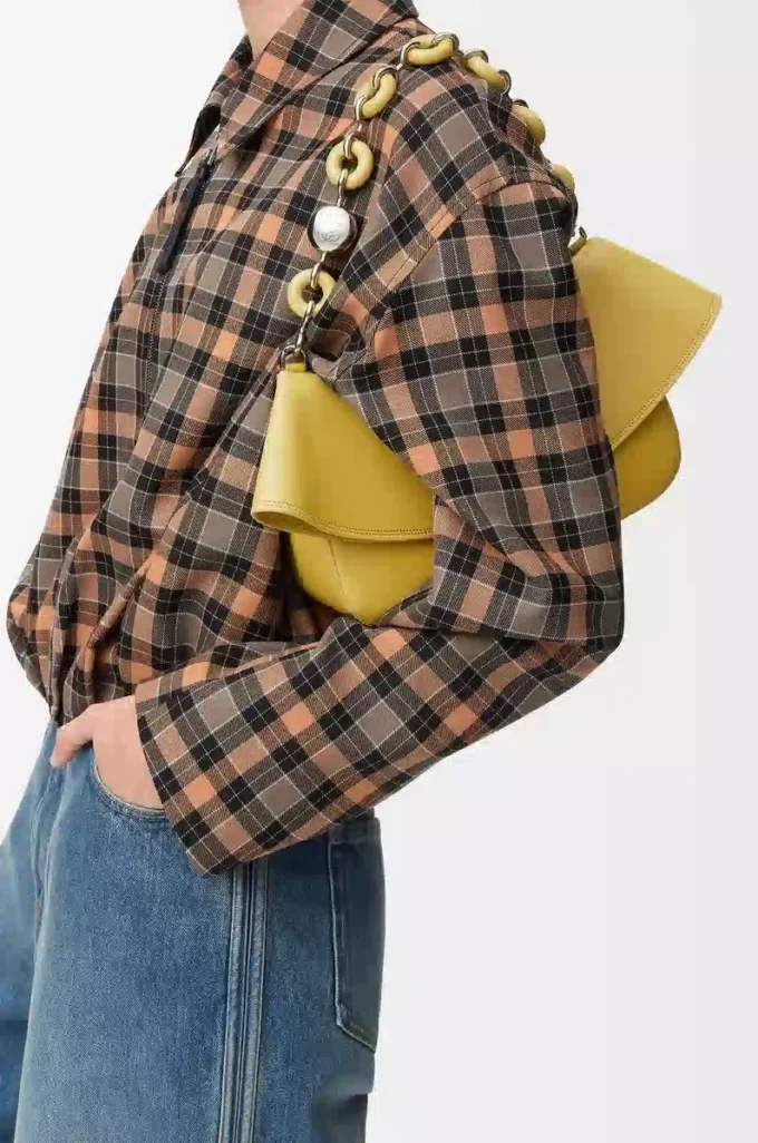 Medium Ola bag in smooth calfskin Ginger