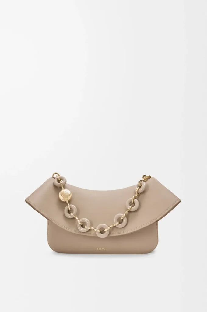 Medium Ola bag in smooth calfskin Sand