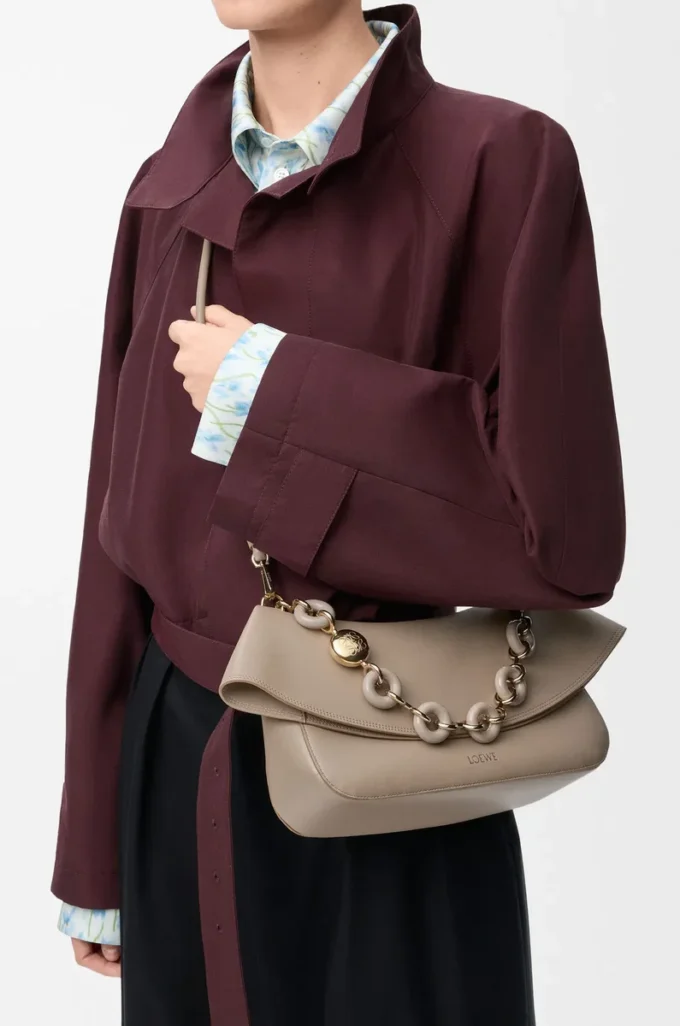 Medium Ola bag in smooth calfskin Sand