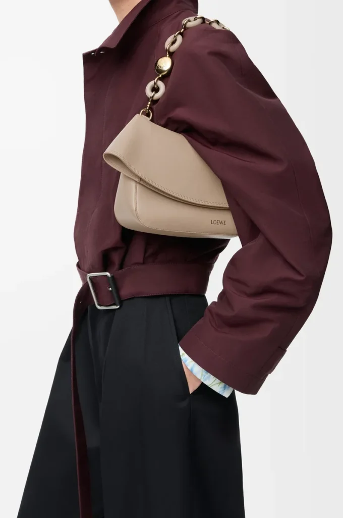 Medium Ola bag in smooth calfskin Sand