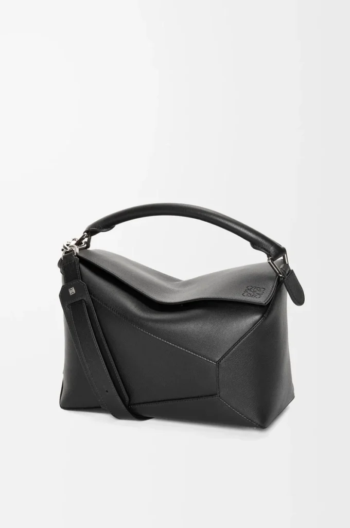 Medium Puzzle Edge bag in classic calfskin Black