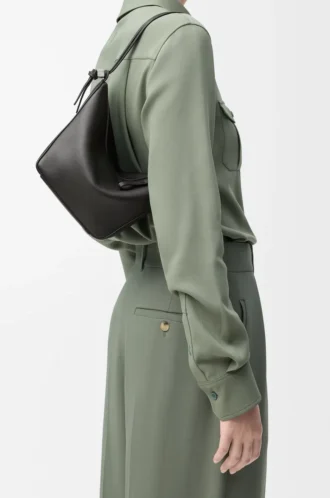 Mini Hammock hobo in classic calfskin Black