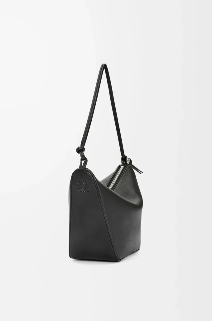 Mini Hammock hobo in classic calfskin Black