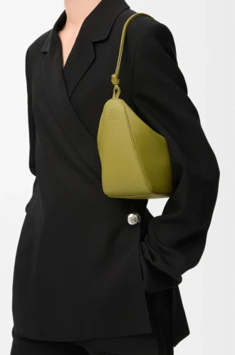 Mini Hammock hobo in classic calfskin Light Moss