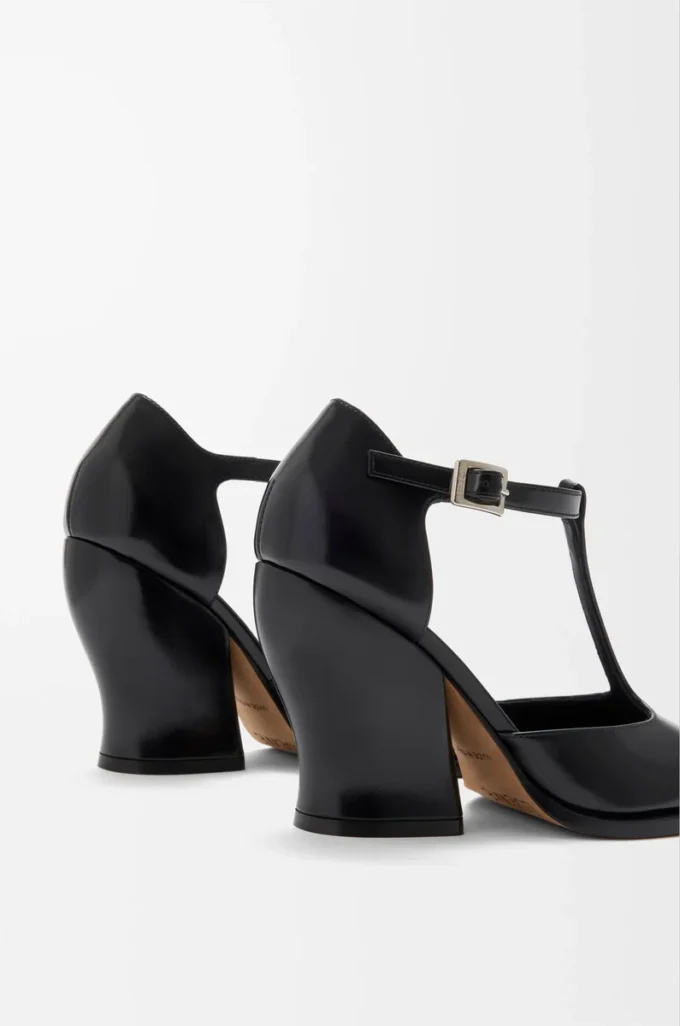 Onda T-bar pump in brushed calfskin Black