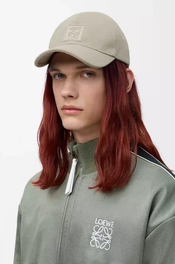 Patch cap in canvas Shell Grey