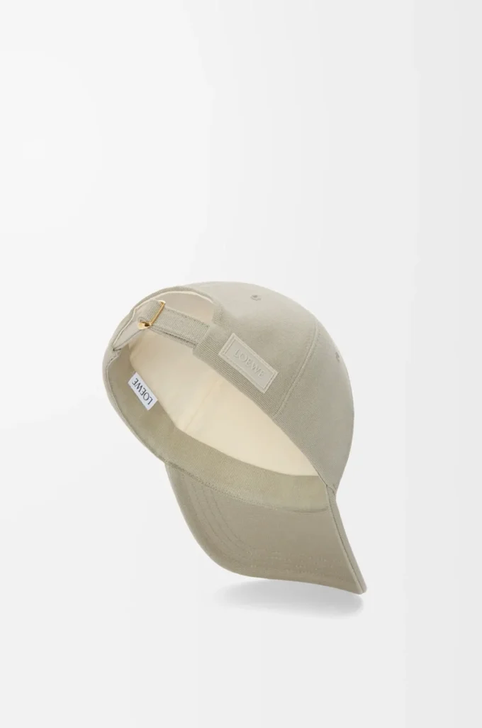 Patch cap in canvas Shell Grey