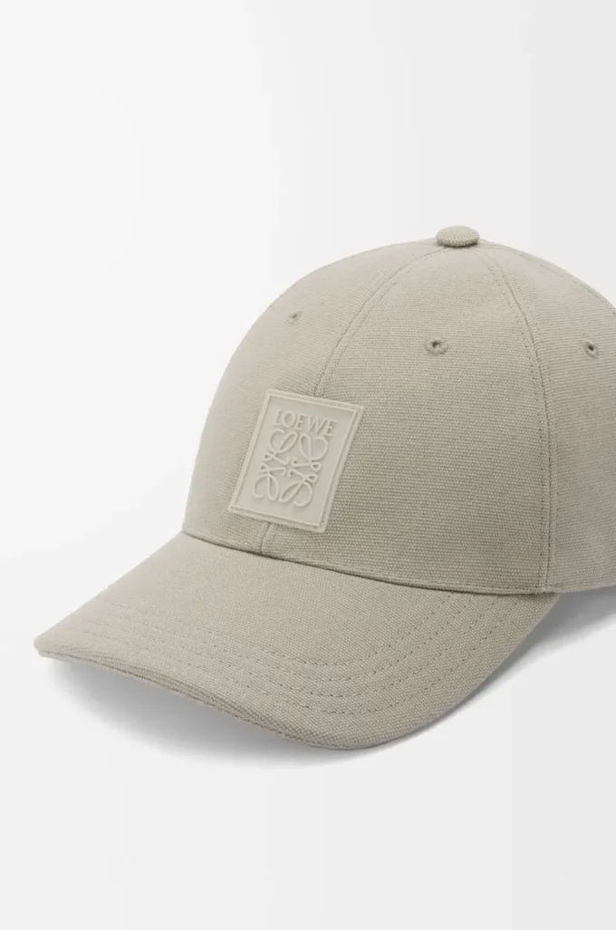 Patch cap in canvas Shell Grey