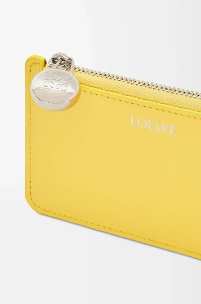 Pebble coin cardholder in shiny nappa calfskin Baby Corn Pebble coin cardholder in shiny nappa calfskin Baby Corn