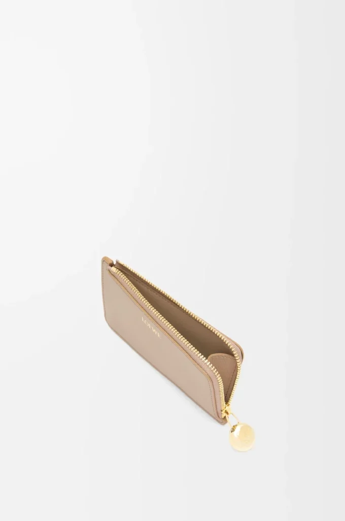 Pebble coin cardholder in shiny nappa calfskin Sand Pebble coin cardholder in shiny nappa calfskin Sand