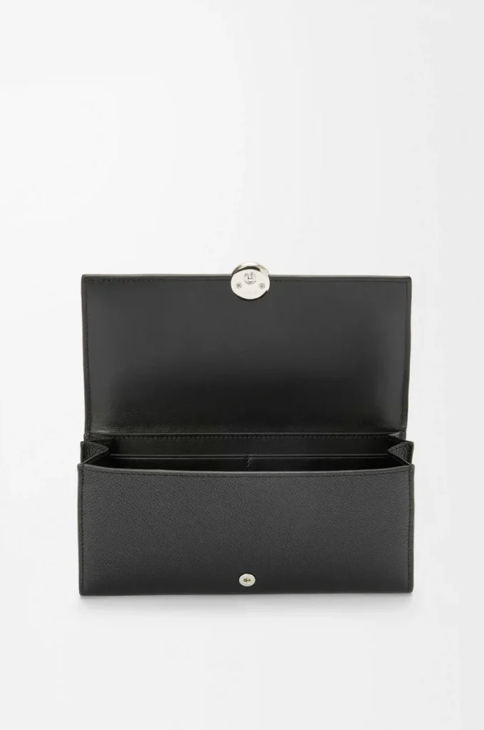 Pebble continental wallet in mini grain calfskin Black