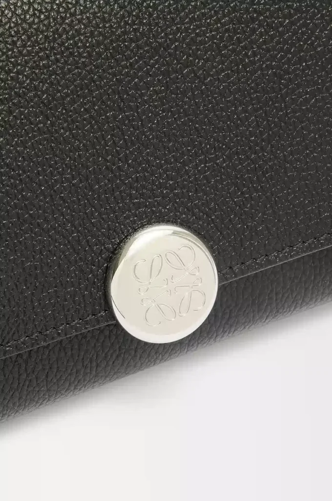 Pebble continental wallet in mini grain calfskin Black