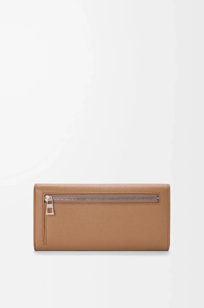 Pebble continental wallet in mini grain calfskin Mocha