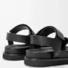 Pebble fussbett sandal in soft calfskin Black