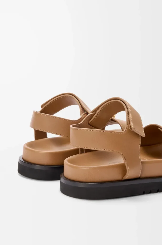 Pebble fussbett sandal in soft calfskin Oak