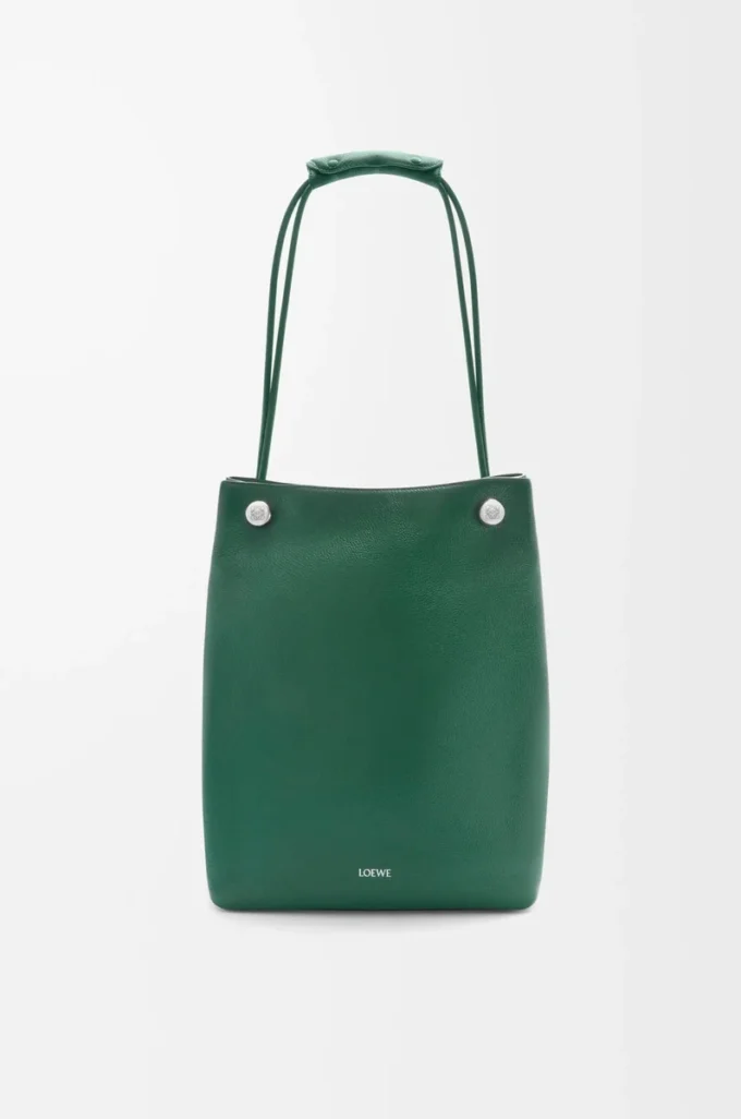 Pebble hobo in supple grained calfskin Evergreen
