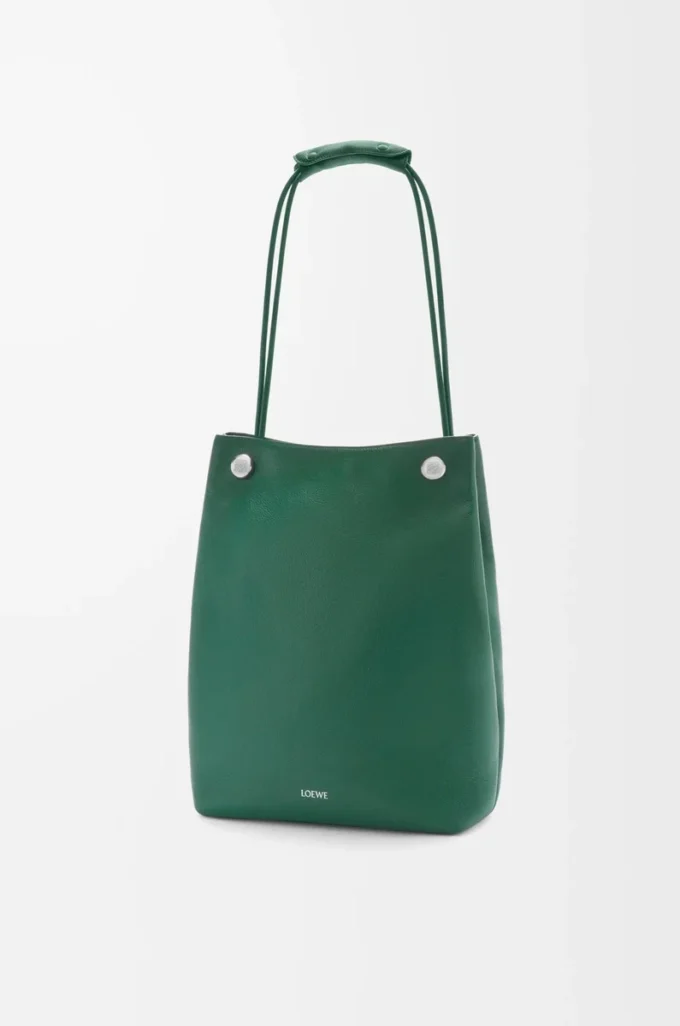 Pebble hobo in supple grained calfskin Evergreen