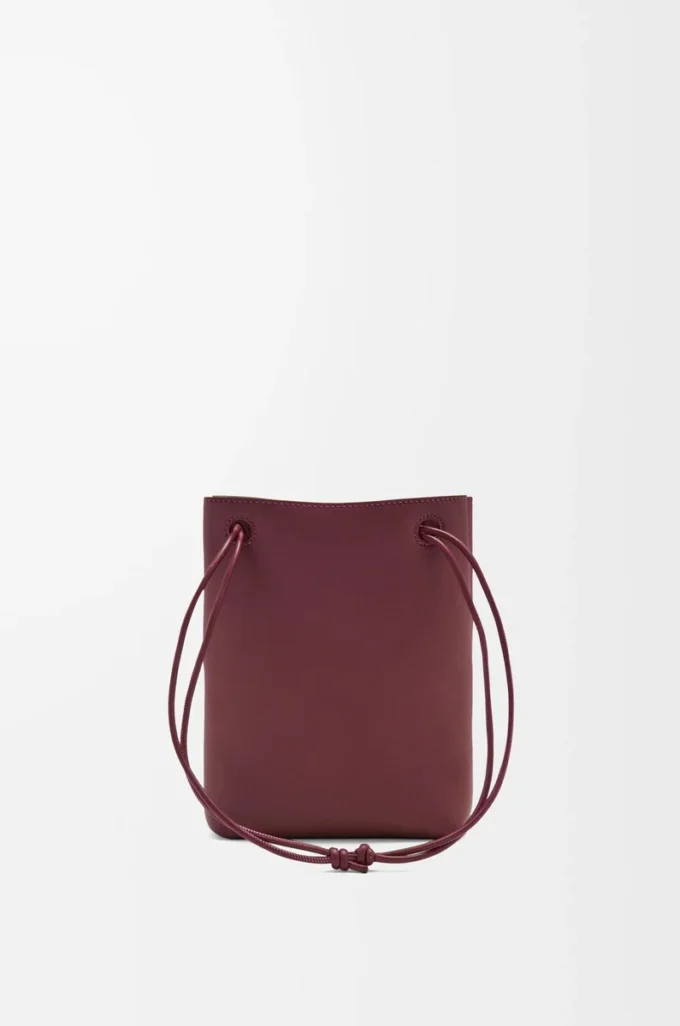 Pebble pouch in smooth calfskin Dark Burgundy