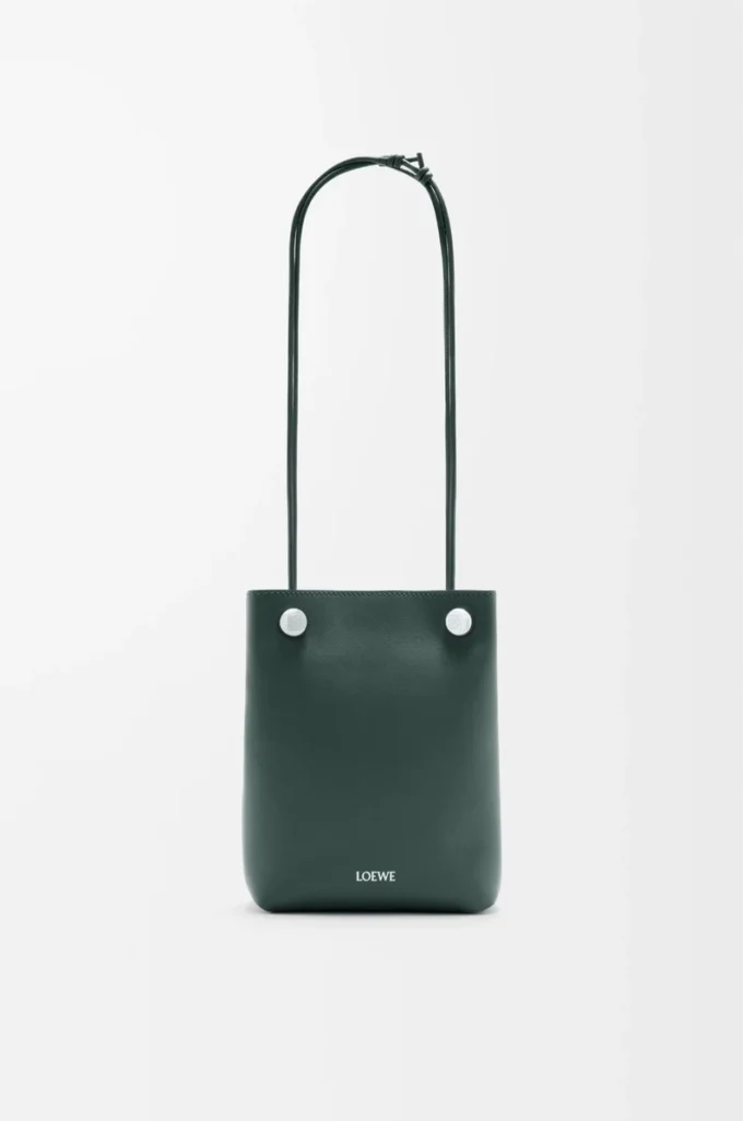 Pebble pouch in smooth calfskin Sherwood