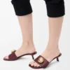 Pebble slide in soft calfskin Burgundy