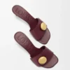 Pebble slide in soft calfskin Burgundy