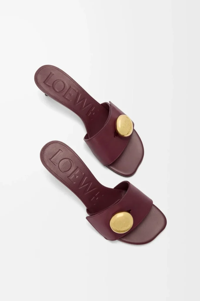 Pebble slide in soft calfskin Burgundy