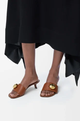 Pebble slide in soft calfskin Rust