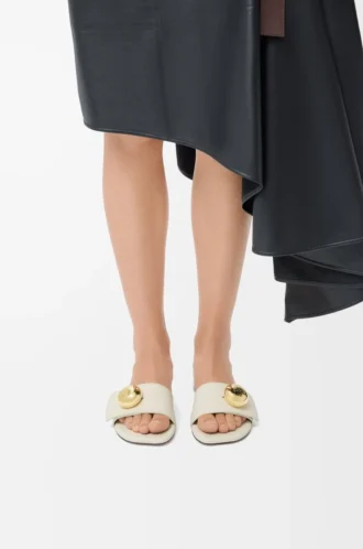 Pebble slide in soft calfskin Sea Salt