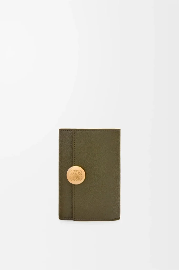 Pebble small vertical wallet in pebble grained calfskin Dark Khaki Pebble small vertical wallet in pebble grained calfskin Dark Khaki
