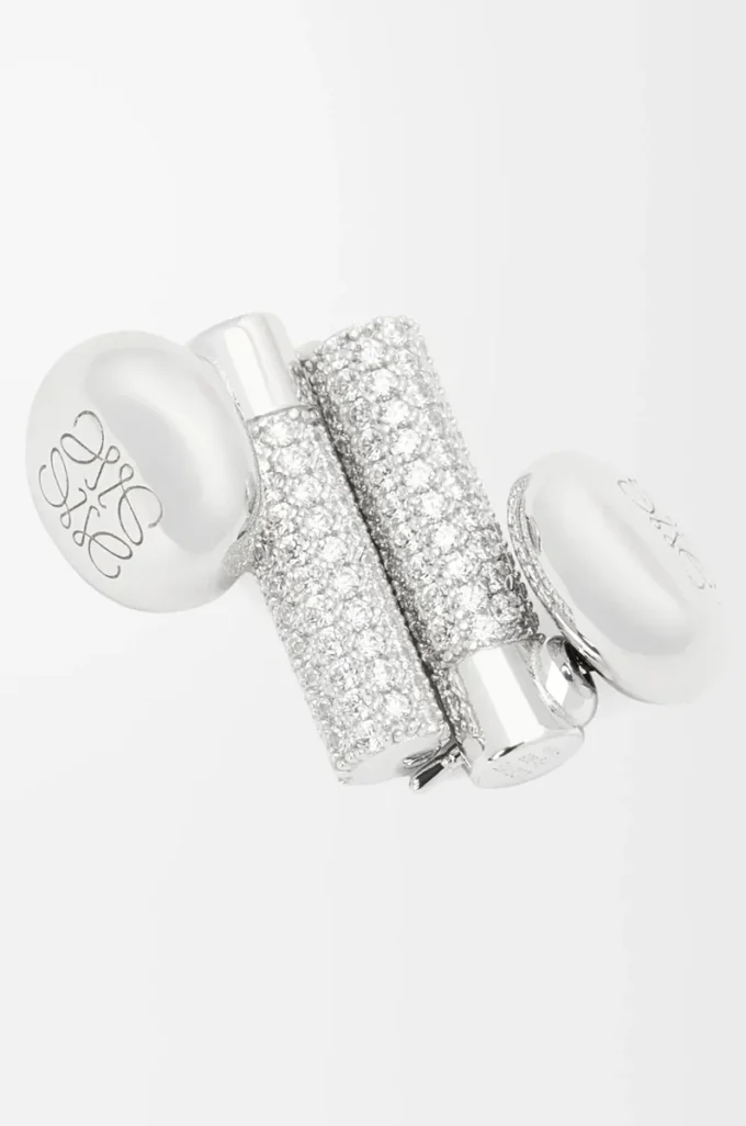 Pebble stud earrings in sterling silver and crystals Silver/White Pebble stud earrings in sterling silver and crystals Silver/White